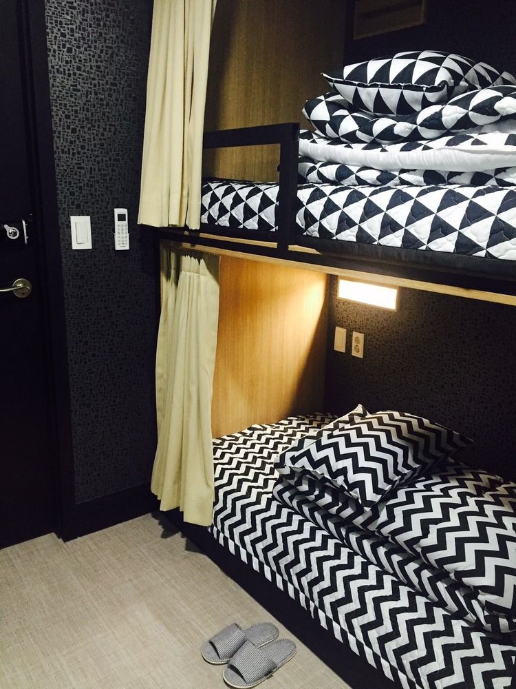 Mozzihostel Busan Station Bagian luar foto