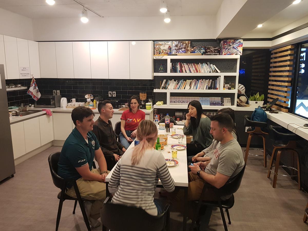 Mozzihostel Busan Station Bagian luar foto
